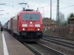Der 185 359-7 durchf�hrt den Bf Radbruch Richtung Maschen.
